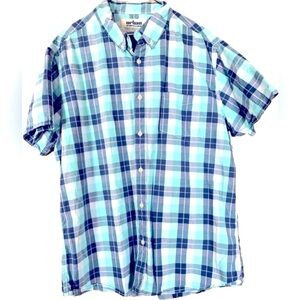 Urban Pipeline button down shirt. Men’s Size XL. Excellent condition!